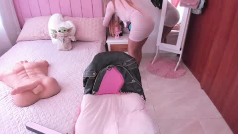    online show from February 2025 01:27:01 PM