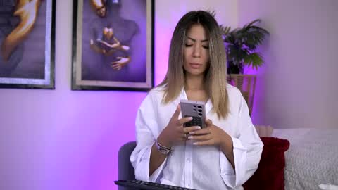 Sophie online show from April 2026 03:07:01 AM