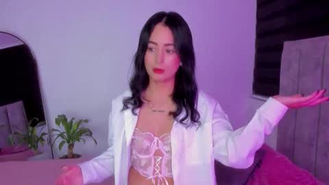  Sophie  online show from January 2026 12:04:02 AM