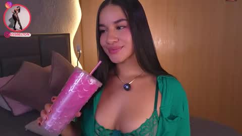 sofia online show from November 2025 10:54:02 PM