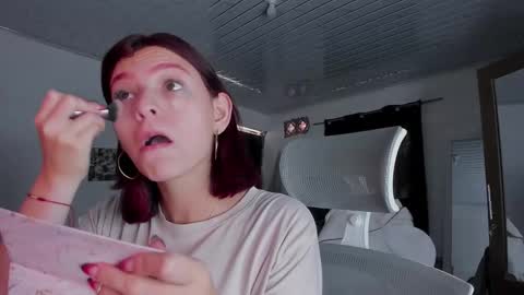 sophie doll online show from February 2026 07:03:02 PM