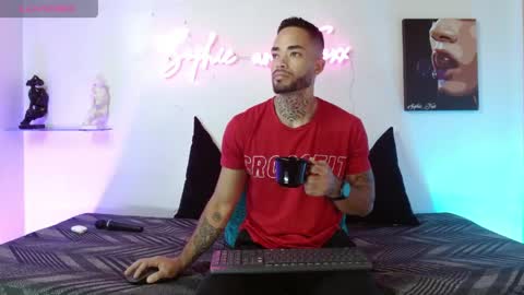 SOPHIE - FOXX online show from April 2026 12:00:02 PM