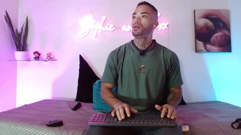 Snapshot of sophie_foxx chatting on June 2026 12:22:02 PM SOPHIE - FOXX online show from June 2026 12:22:02 PM