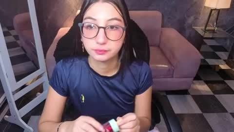 sophie_jones_b online show from June 2026 12:44:02 PM