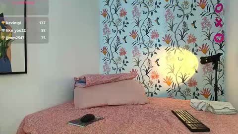 Sophie or Sof online show from February 2025 08:36:01 PM