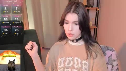 sophie_nomenal_ online show from September 2025 08:53:01 PM