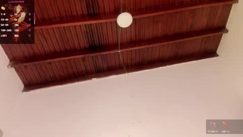 sophie_smith19 online show from September 2025 01:05:02 PM