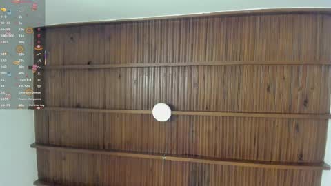 sophie_smith19 online show from April 2026 01:39:01 PM