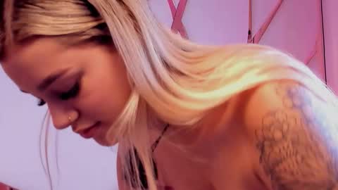 Sophie online show from March 2026 08:15:01 PM