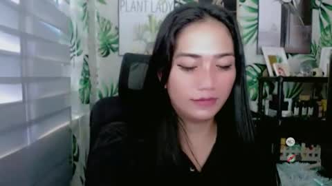 Sophie online show from November 2025 10:51:01 PM