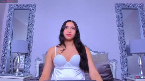 Snapshot of sophiebellucci chatting on February 2025 04:25:02 AM sophiebellucci online show from February 2025 04:25:02 AM