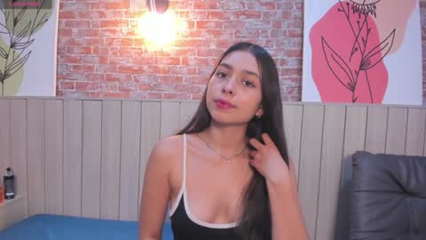 Sophie online show from December 2024 12:18:02 PM