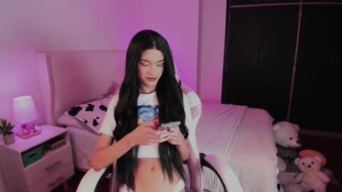 Snapshot of sophiecornett chatting on October 2025 11:36:01 PM online show from October 2025 11:36:01 PM