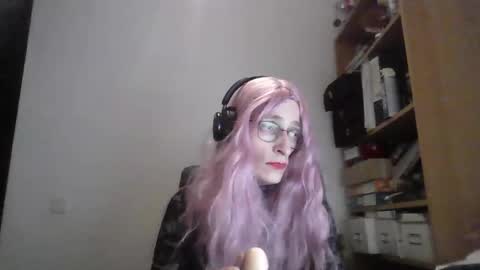 Snapshot of sophiecross369 chatting on November 2025 04:14:01 AM Sophie Cross online show from November 2025 04:14:01 AM