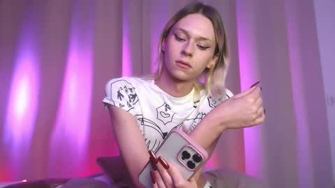 Snapshot of sophiediamond_x chatting on October 2025 04:19:02 PM sophiediamond_x online show from October 2025 04:19:02 PM