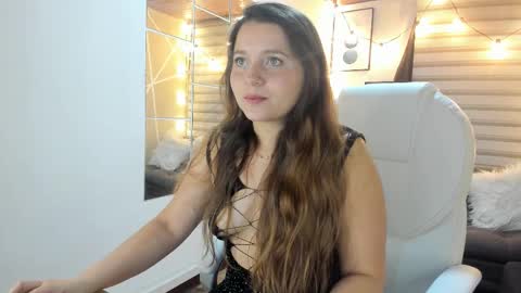 Sophie  online show from September 2025 01:26:02 PM