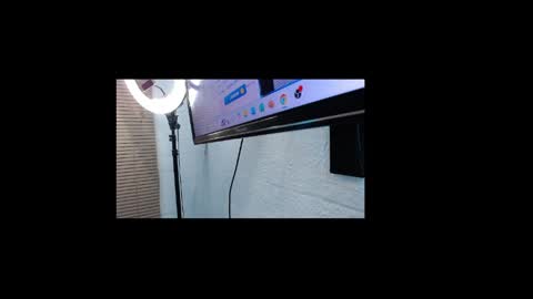 Snapshot of sophiee_al chatting on April 2026 06:29:02 AM sophiee_al online show from April 2026 06:29:02 AM