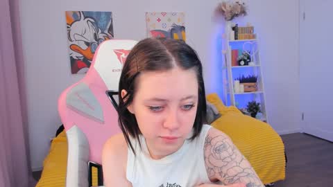 Snapshot of sophiee_lane chatting on December 2024 03:50:02 AM Sophie online show from December 2024 03:50:02 AM