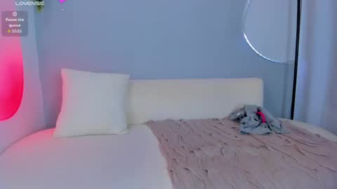 Snapshot of sophiee_s chatting on April 2026 11:53:01 PM Sophie online show from April 2026 11:53:01 PM