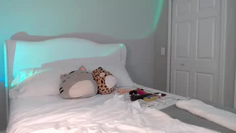 Snapshot of sophieeestar chatting on November 2025 11:10:02 PM Sophie Star online show from November 2025 11:10:02 PM