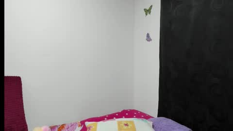 Snapshot of sophieewoods chatting on September 2025 11:31:02 PM Sophie Woods online show from September 2025 11:31:02 PM