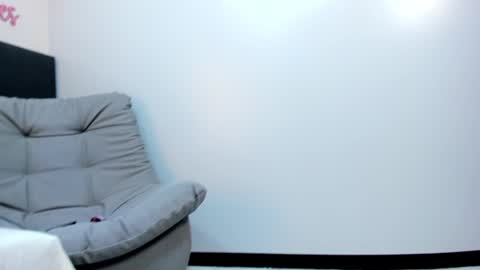 sophieharris__ online show from February 2025 11:06:01 PM