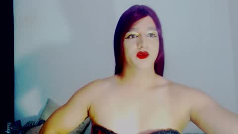 sophiehillsxo online show from March 2026 03:00:02 AM