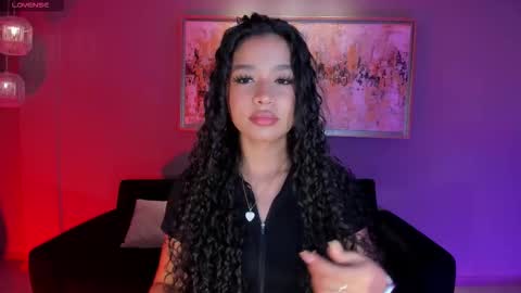 Sophie Houston online show from November 2025 04:24:02 AM