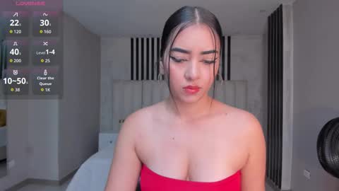 Sophie online show from November 2025 11:31:01 PM