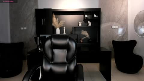 Snapshot of sophielanne chatting on May 2026 04:17:02 AM Sophie online show from May 2026 04:17:02 AM