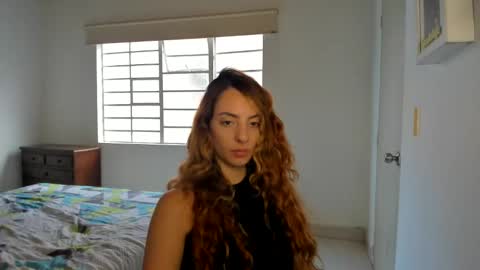 Sophia online show from January 2025 09:07:01 PM