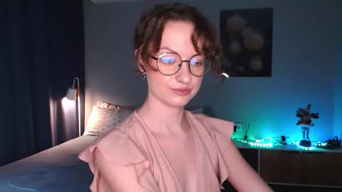 sophieleroux online show from November 2025 04:10:02 PM