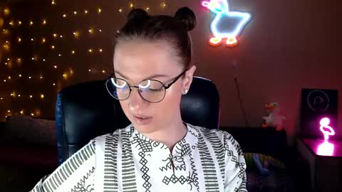 sophieleroux online show from April 2026 11:49:01 AM