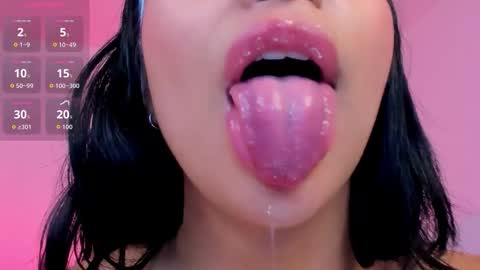 sophierooy online show from November 2025 08:29:01 PM