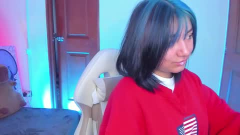   Sophie  online show from February 2026 07:01:02 PM