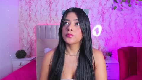 Snapshot of sophiiewilson chatting on February 2025 02:00:01 AM Sophie Wilson online show from February 2025 02:00:01 AM