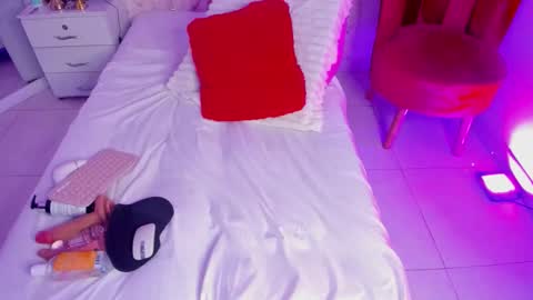 Snapshot of sophiiewilson chatting on February 2026 03:46:02 AM Sophie Wilson online show from February 2026 03:46:02 AM