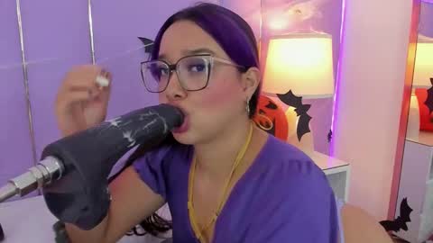 Sophy online show from October 2025 12:06:01 PM