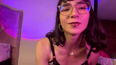 Soul Aura online show from November 2025 01:05:01 AM