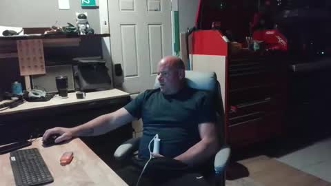 Snapshot of soundfreqnj chatting on April 2026 02:49:02 AM soundfreqnj online show from April 2026 02:49:02 AM