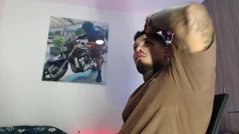 soy_apolo online show from September 2025 04:32:02 PM