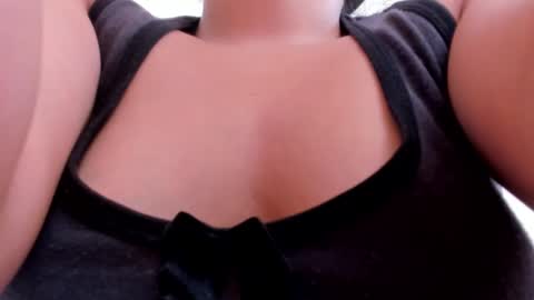 Snapshot of soy_naty_rose3 chatting on January 2025 03:20:01 PM Naty online show from January 2025 03:20:01 PM