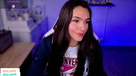 Luisa    online show from October 2025 12:21:02 AM