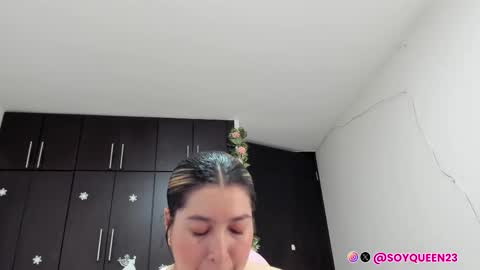 SoyQueen online show from October 2025 02:52:01 AM