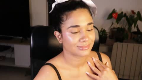 You want to talk to me more personal follow me in My Channel VIP  50 the discount       online show from October 2025 11:38:01 PM