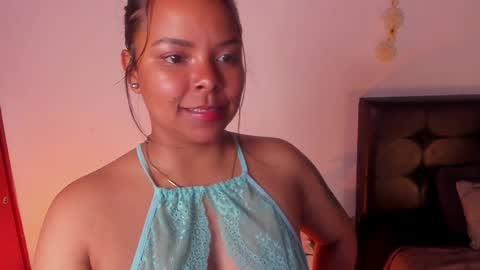 Snapshot of soytucolor chatting on January 2025 12:05:02 AM Paula add me on snap online show from January 2025 12:05:02 AM