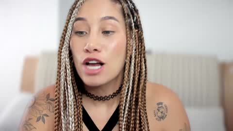 brisa  s online show from January 2025 06:10:01 PM