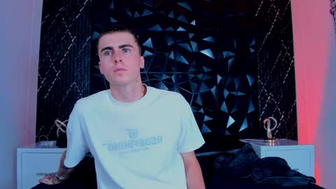 spaceboy_1 online show from February 2026 09:44:02 PM