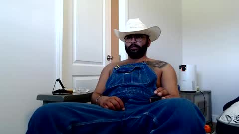 Snapshot of spacecowboi9619 chatting on May 2026 08:05:01 PM SpaceCowBoy online show from May 2026 08:05:01 PM