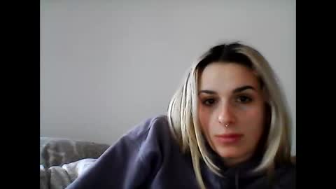 Snapshot of spacegirl42o chatting on January 2025 12:26:02 PM Spacegirl online show from January 2025 12:26:02 PM